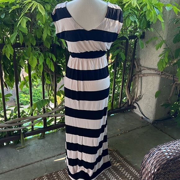 Felicity + Coco maxi dress - Picture 6 of 6